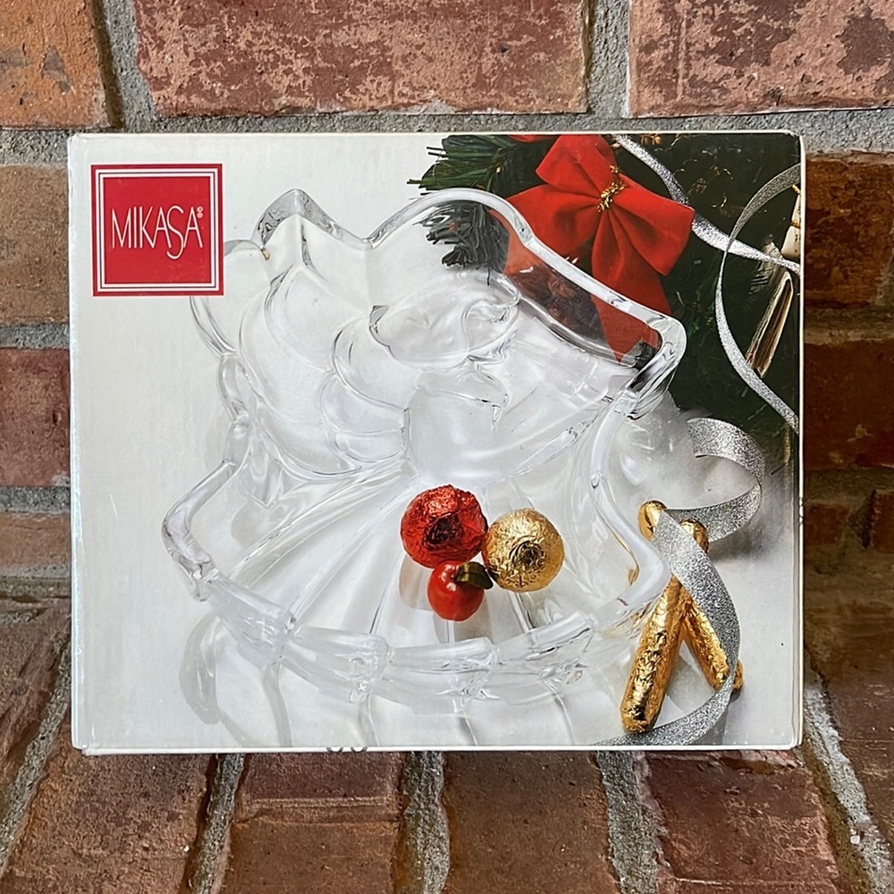 NIB Mikasa Heavenly Song Angel Frosted Glass Bowl